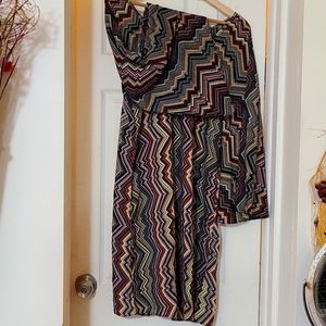 Urban Nomad mini dress. EUC. Size L/XL. Bell sleeve. Multi color print